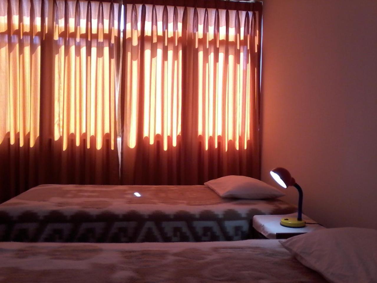 Royal Sweet Dreams Airport B&B ليما المظهر الخارجي الصورة